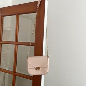 Light pink purse with gold